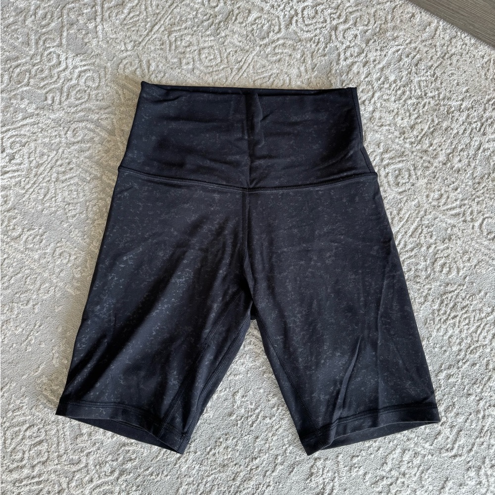 Lululemon align high-rise short 6”